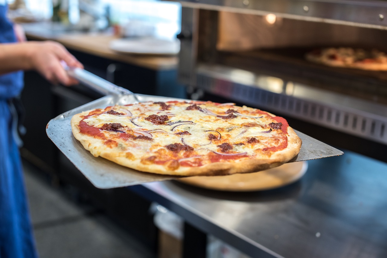 Comment bien choisir son matériel professionnel de pizzeria ?